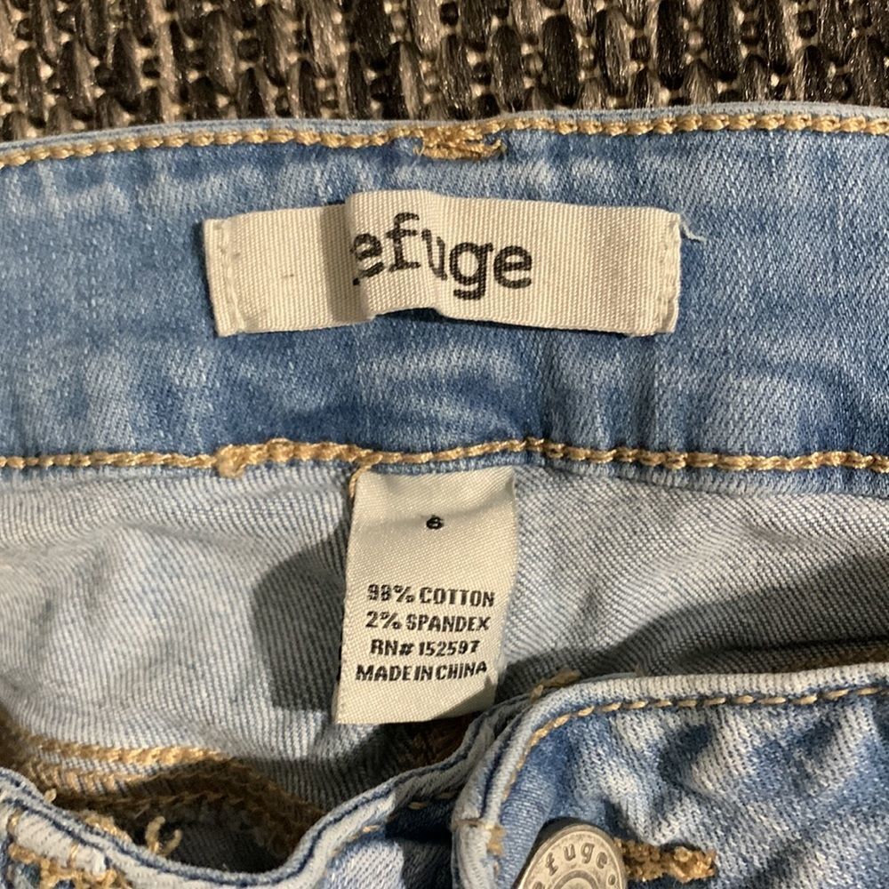 Refuge light wash jeans - Picture 3 of 4